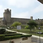 L'aragon A 50m De La Cite De Καρκασόν