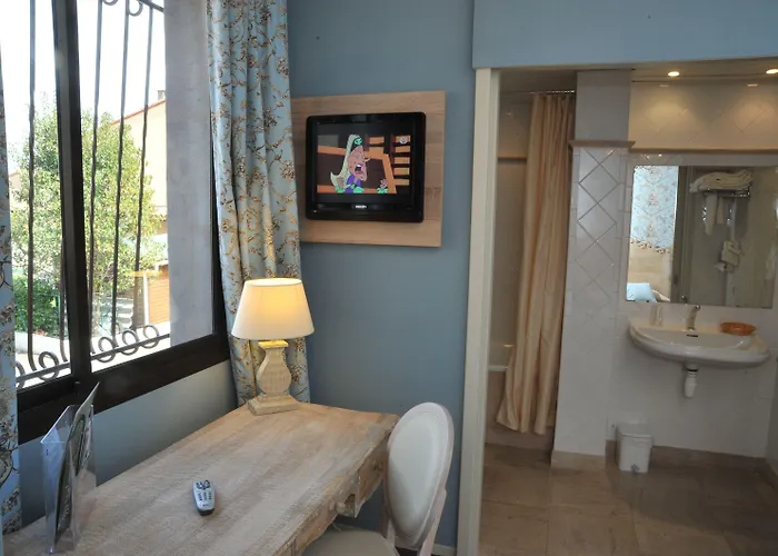 Otel L'aragon A 50m De La Cite De