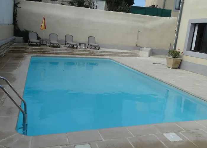 Otel L'aragon A 50m De La Cite De 3*